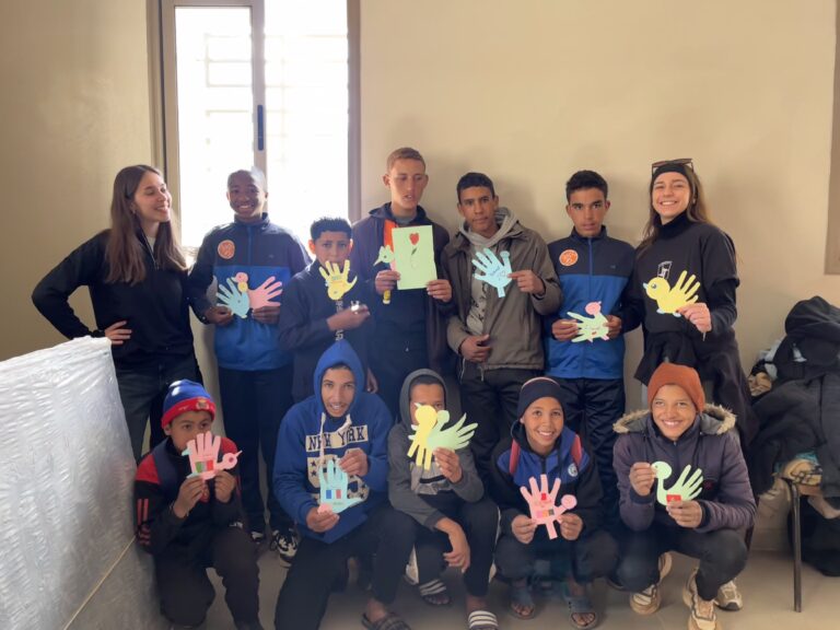 élèves et membres de Maro'Cap